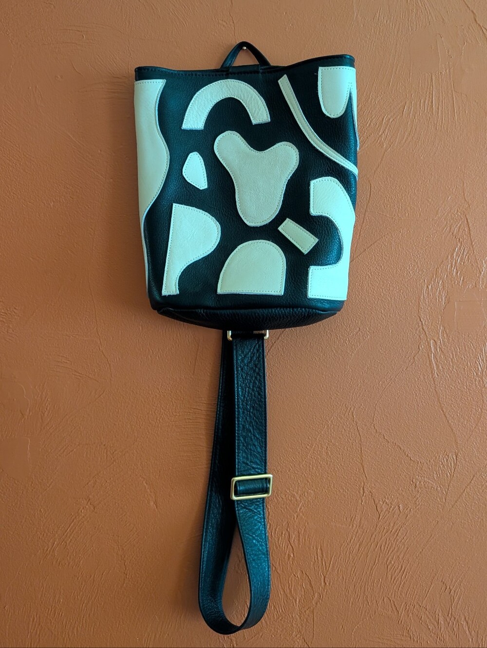 Primecut Shapes Sling Bag